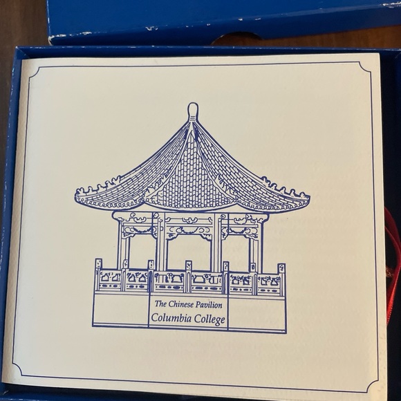 Columbia College Chinese Pavilion Christmas ornament - Picture 4 of 7